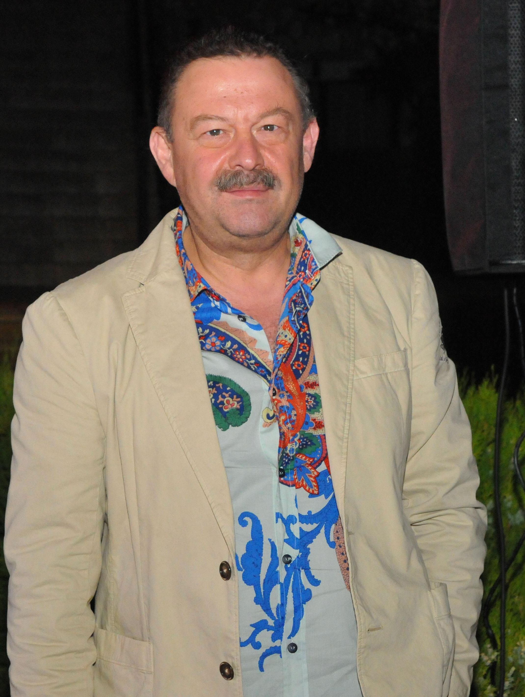 Оперираха Митко Цонев 