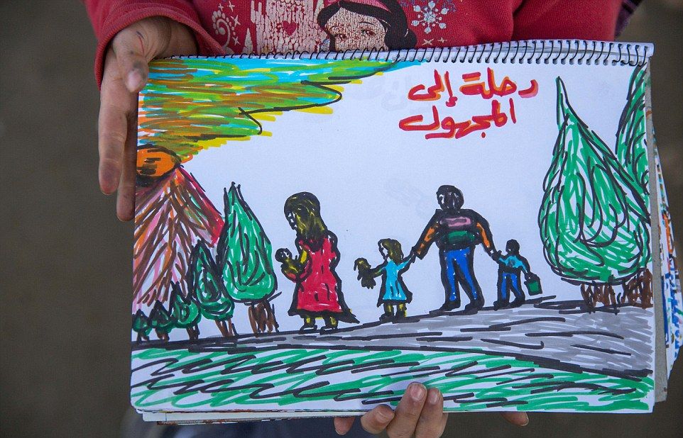 Осемгодишно сирийче разказа в рисунки как се е спасило от ада на ДАЕШ (СНИМКИ)  