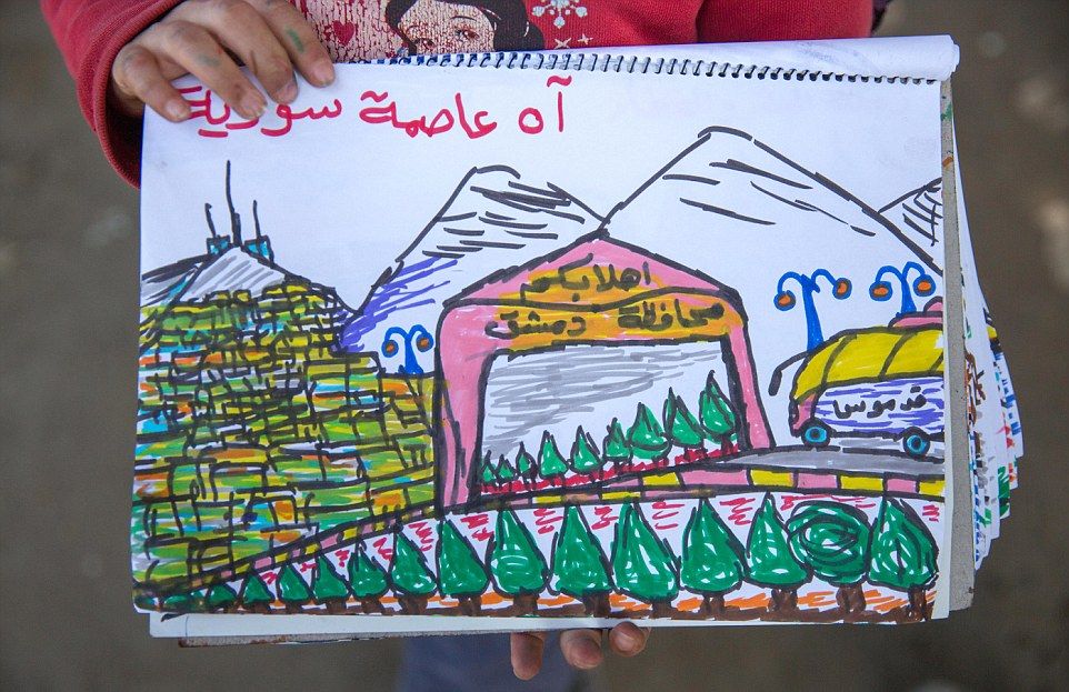 Осемгодишно сирийче разказа в рисунки как се е спасило от ада на ДАЕШ (СНИМКИ)  