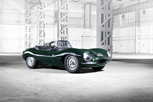 Правят 9 броя от "Първата суперкола в света" – Jaguar XKSS  