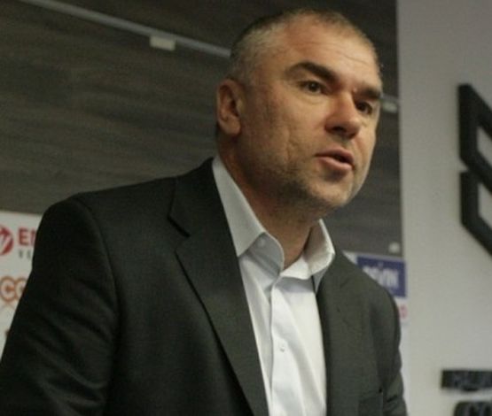 Марешки стана детектив и разплете сложна конспирация, която целяла да спре устрема му към президентството