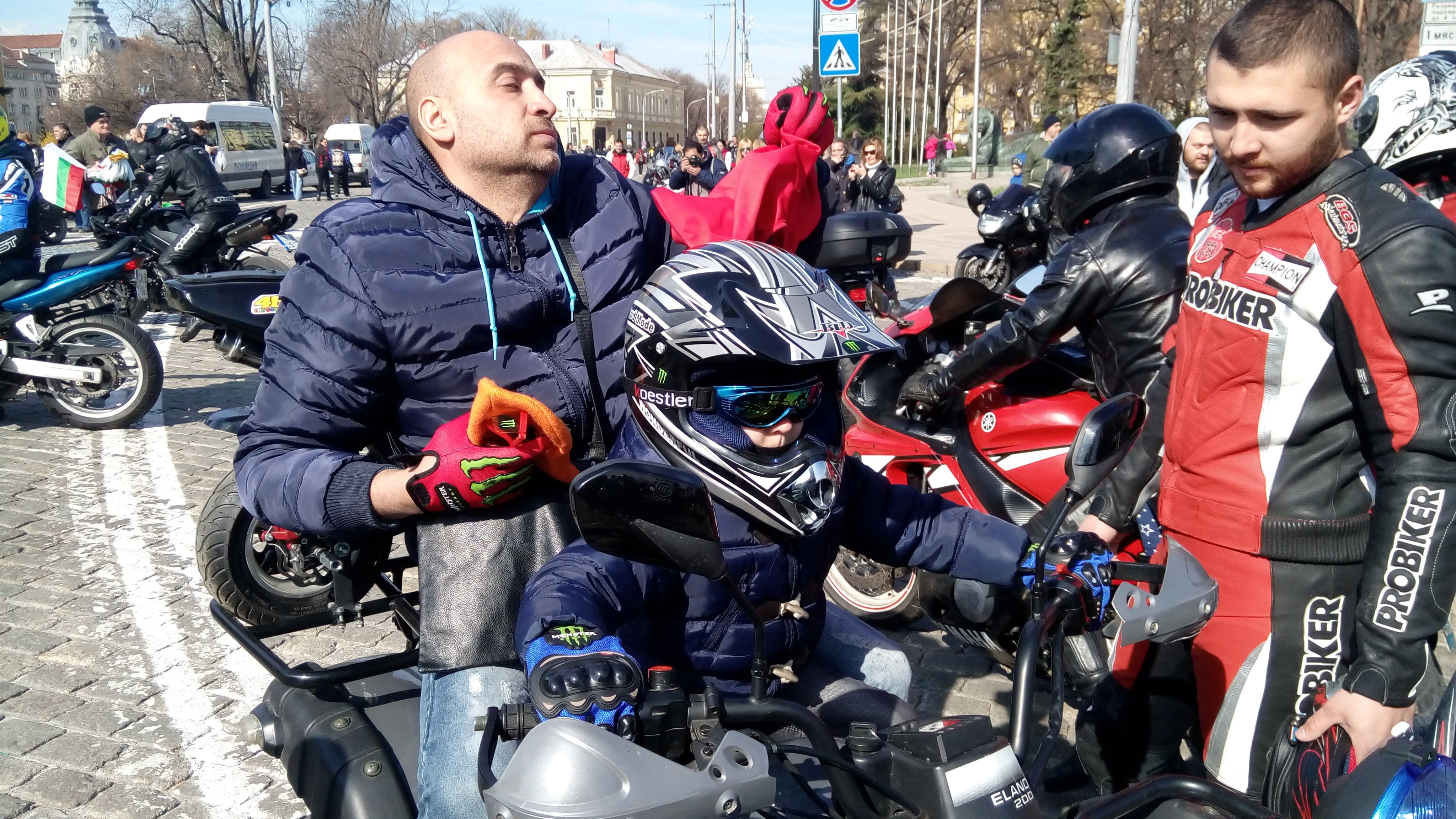 Ден след Благовещение мотористите откриха сезона (СНИМКИ)