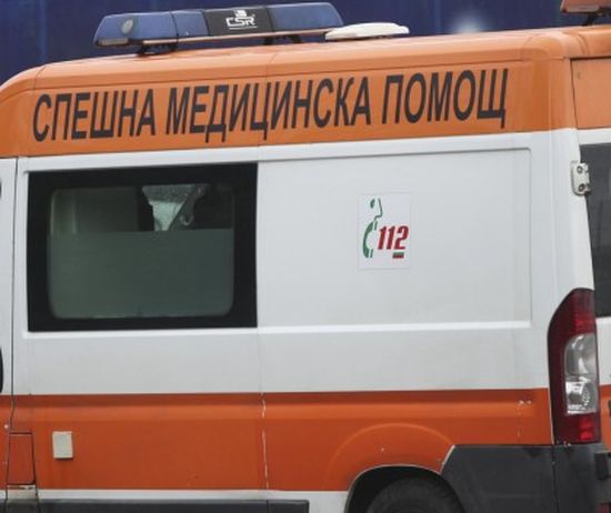 Опасно селфи: Тийнейджър се качи на трафопост и озова в болница 
