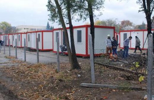 Бежанците се уредиха, правят им ултрамодерен фитнес