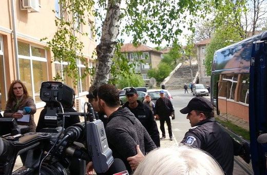 Извънредно в БЛИЦ: Пуснаха Перата под "домашен арест"
