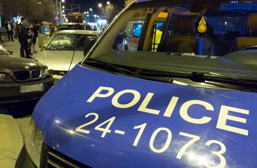 Мъртво пияни, нагли и агресивни роми се забили с над 100 км/ч в буса, ремонтирал светофар в София