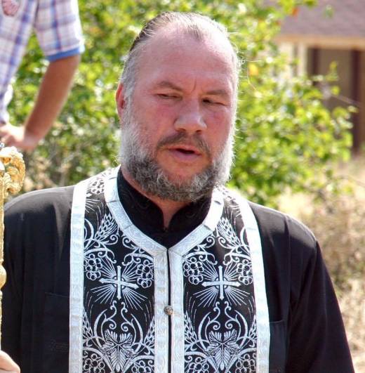 Предлагат отец Боян Саръев за президент