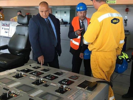 Борисов представи кораба, който ще търси газ в Черно море (СНИМКИ/ВИДЕО)