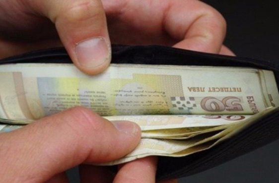 Минималната работна заплата става 460 лева