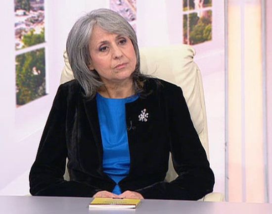 Маргарита Попова поднесе цветя пред паметника на Алеко Константинов в Чикаго