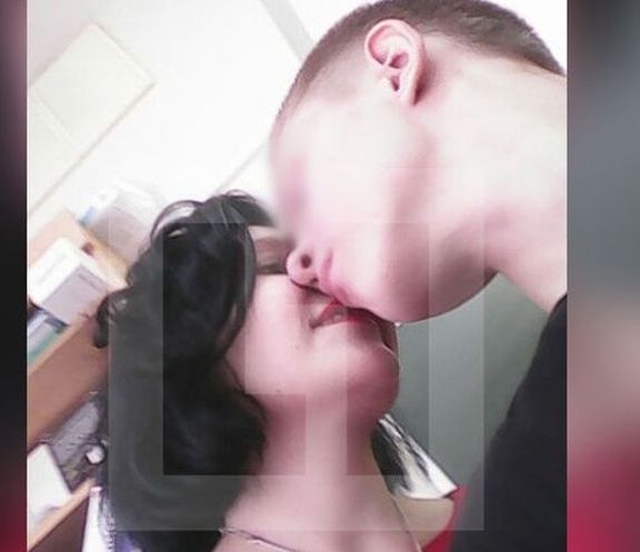 Младата учителката Ангелина заби 15-годишен ученик, уволниха я 