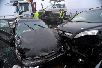 Сигнал до БЛИЦ! Верижна катастрофа затапи столичното "Цариградско шосе"