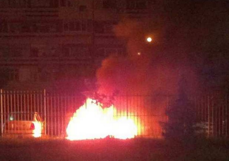 Пиромани запалиха две коли в Бургас 