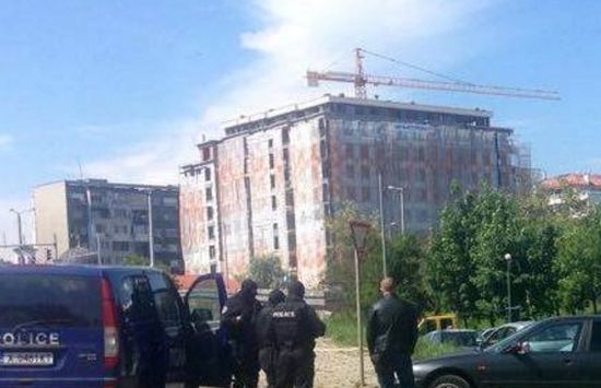 Белезници: Натръшканата в Бургас банда се движила с Хонда със софийска регистрация 

