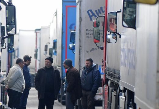 Кошмар за 700 български тираджии в Италия!