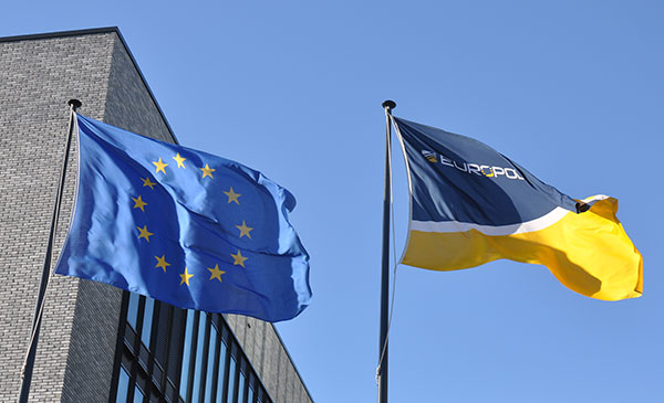 Европол предупреждава: Има опасност от атентати по време на Евро 2016