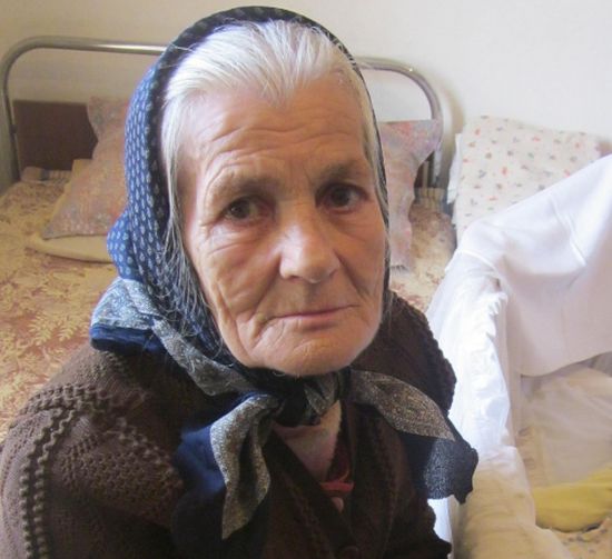 Старица, отгледала 22 деца, се грижи за правнуче със 150 лева пенсия 