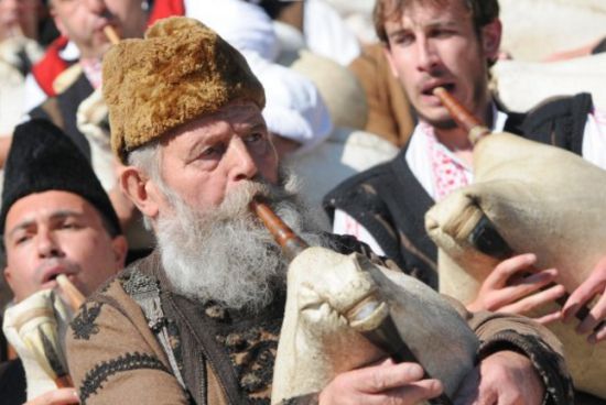 Тревога! Родопската гайда изчезва