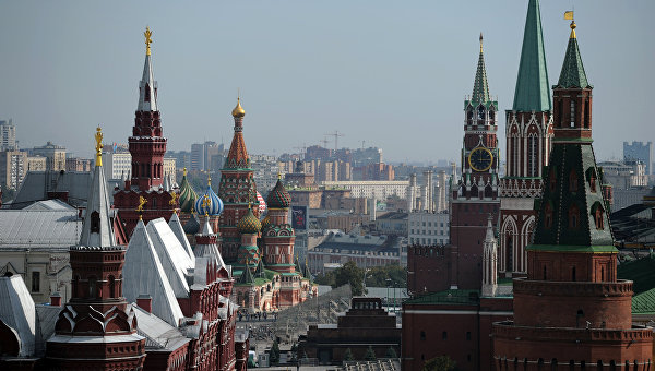 Bloomberg: Западът изпада в параноя, обвинявайки Русия в „хибридна война” 