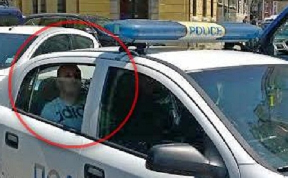 Акцията в Бургас удари конкурент на Митьо Очите (СНИМКИ)