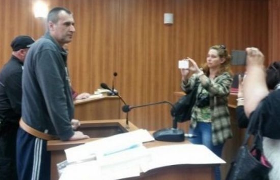 Само в БЛИЦ! 10 часа разпитват ченгето с мъртвите родители – не признава вина