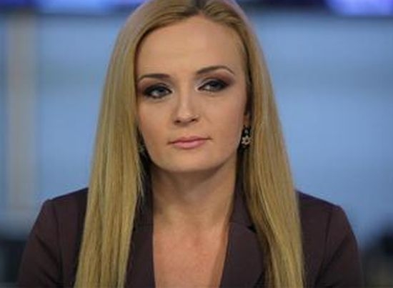 Гена Трайкова удари дъното: Тъпче се безобразно, а после прикрива наедрелите си бедра!