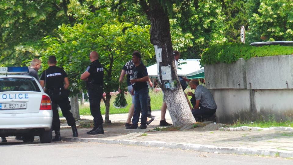Яки момчета в черно и строг фейс контрол на погребението на Сашо Японеца (СНИМКИ)