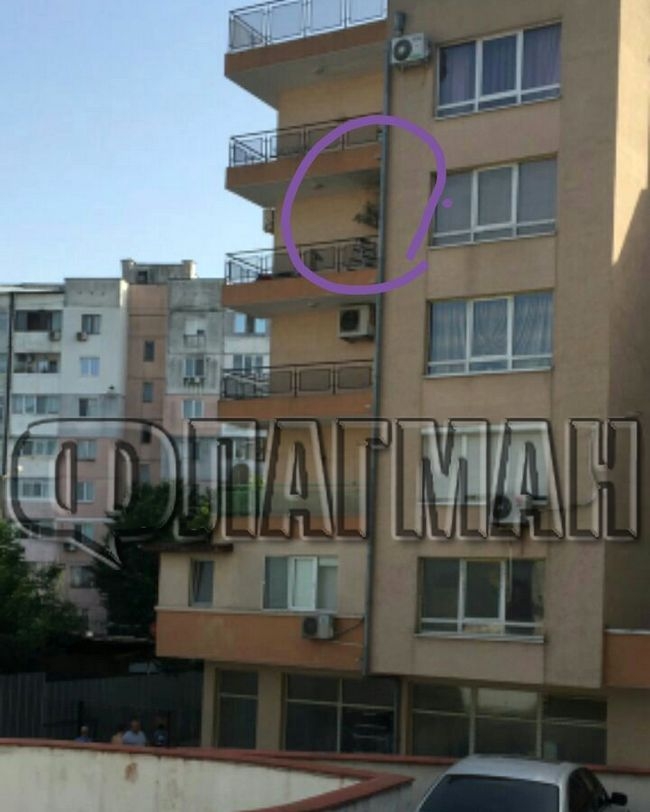 Двама младежи са тежко обгорели при експлозията в Бургас 