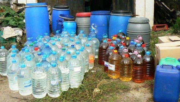 Сватбарска ракия вкара в затвора собственика й
