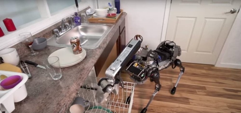 Boston Dynamics направи домашен помощник (СНИМКИ/ВИДЕО)