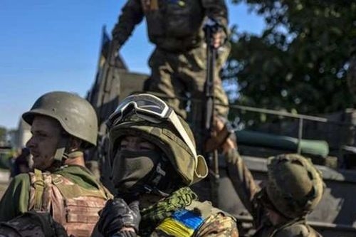 Украйна: Нови жестоки боеве до Дебалцево, Киев с опит да пробие отбранителната линия (ВИДЕО)   