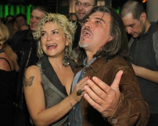 Жената на Маги Халваджиян се натрови!