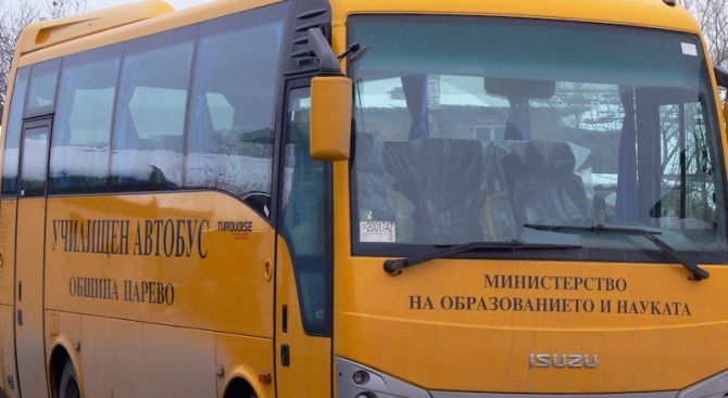 Специалист предупреди: Училищните автобуси крият рискове