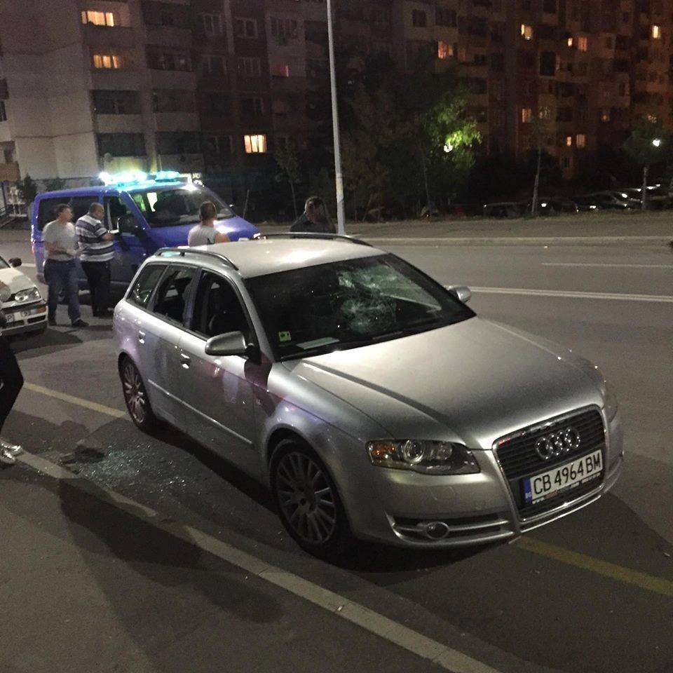 Погромът в София! Бежанци помлели с ножове и камъни шофьора на Ауди в "Овча купел"