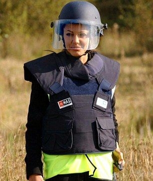 Биограф каза цялата истина за развода на Бранджелина, Джоли искала да стане новата принцеса Даяна   