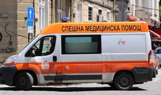 Работник полетя от 3-метрово скеле в Благоевград 
