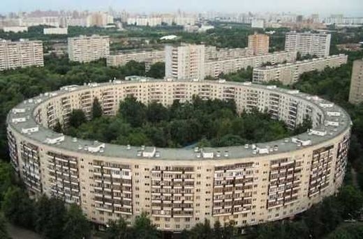 Знаете ли къде се намира този кръгъл блок? 