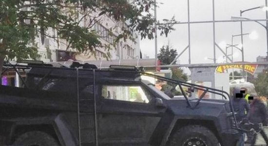 Полицаи гонят маскирани след обир на банка в Слънчев бряг (СНИМКИ)