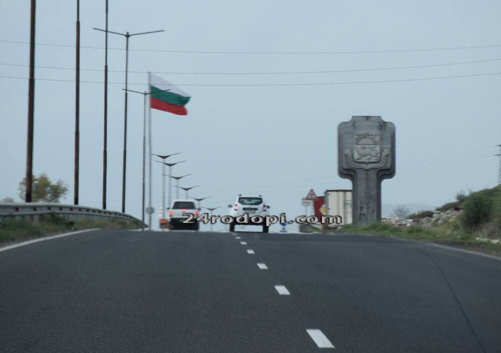 Внучка тръгна да кара баба си в болница, но се случи нещо ужасно