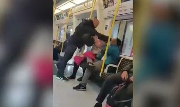 Расистка атака възмути пътуващите в лондонското метро (ВИДЕО)