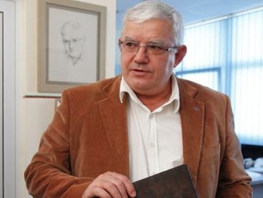 Акад. Ваньо Митев се оттегля от Медицинския университет в София