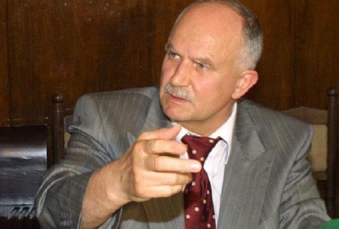 Проф. Филчев ексклузивно пред БЛИЦ: Президентът Радев е длъжен да издаде в срок указа за главния прокурор! 