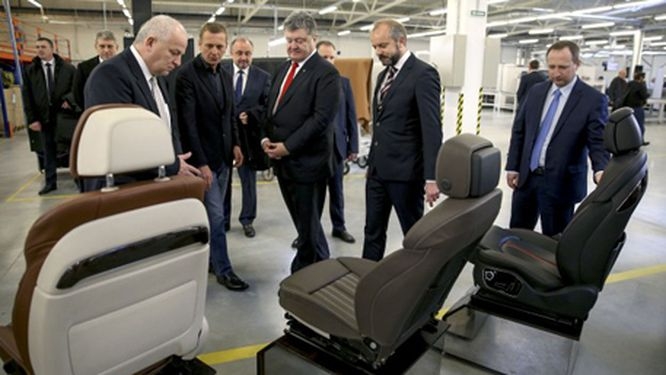 Порошенко намери оригинален начин бързо да възроди икономически Украйна (ВИДЕО)   