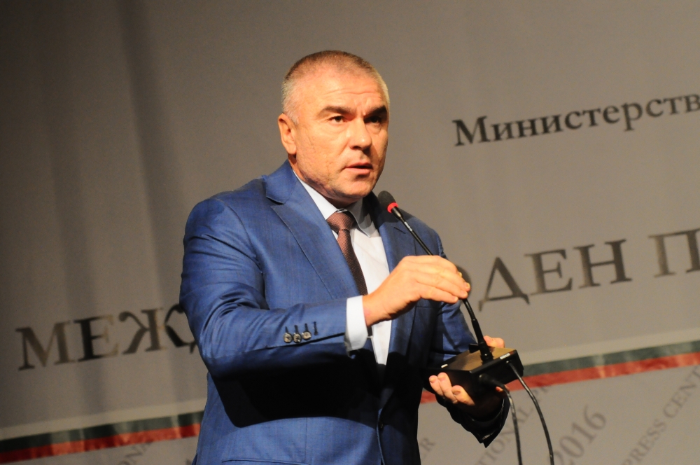 Главата на Марешки е на пангара: Парламентарният му живот може да свърши съвсем скоро?