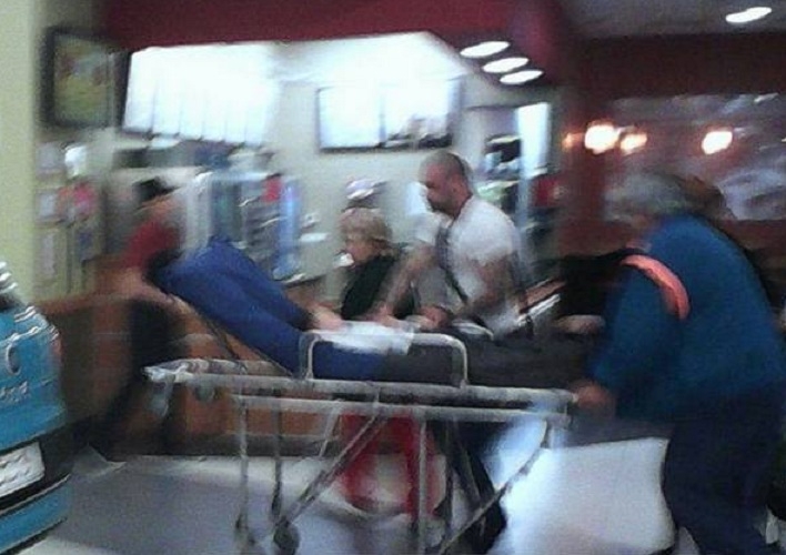 Извънредно! Дете полетя през счупен парапет от втория етаж на мол „Бургас Плаза“
