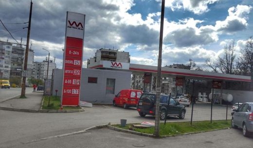 Затвориха бензиностанция на Марешки заради горива без...