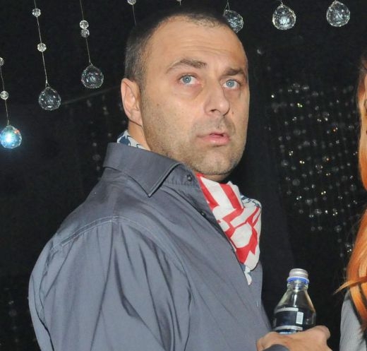 Менте DJ Дамян иска пари от фенове