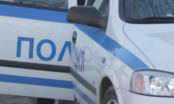 Първо в БЛИЦ: Жесток погром във Факултета, роми блокираха жп релси, наслагаха кофи!