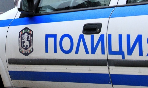 Нова агресия на пътя! Джигит сече пътя на камион, стреля по водача му 