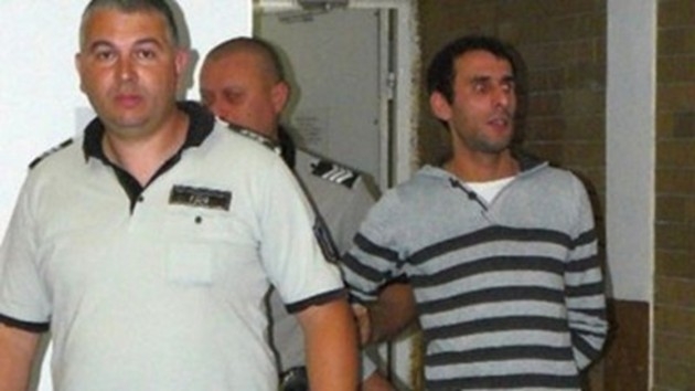 Тази вечер ни връщат шофьора Сюлейманов, който затри тримата студенти до Луковит